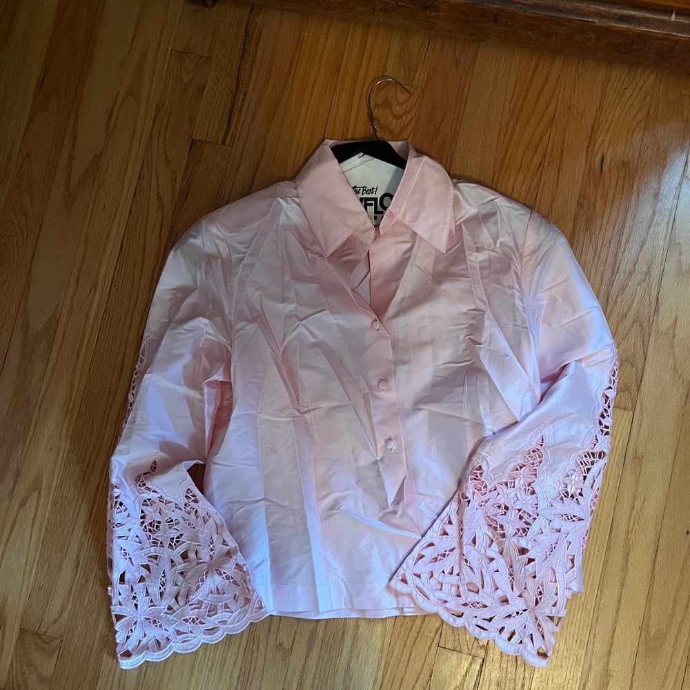 PINK BLOUSE ALL SILK WITH BEAUTIFUL LACE ON SLEEVES.